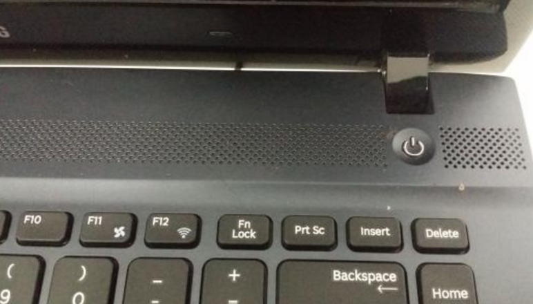 笔记本总会自动关机