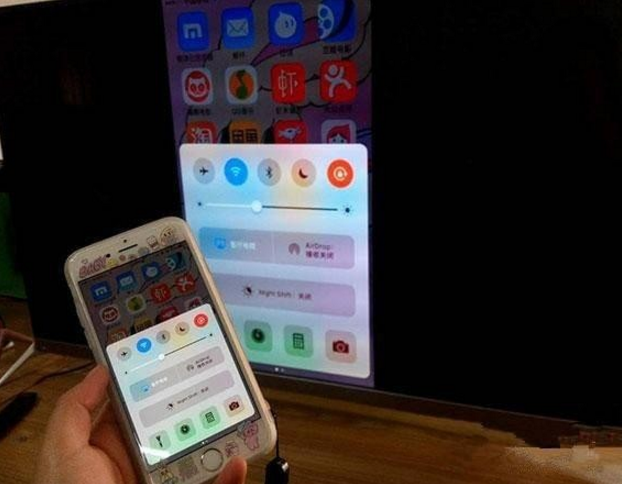 将iphone投屏到电视，享受大屏观影效果
