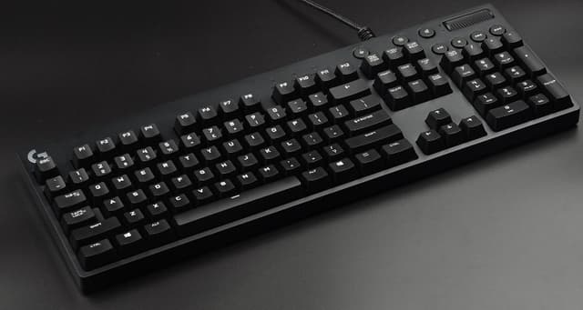 电脑键盘没反应灯不亮-第1张图片-王尘宇