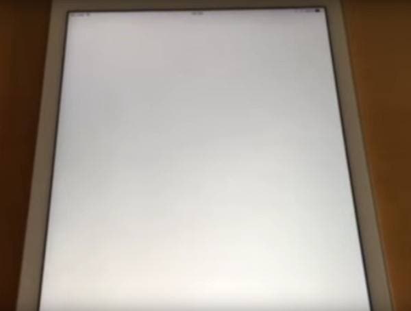 手机白屏是什么原因-第2张图片-王尘宇