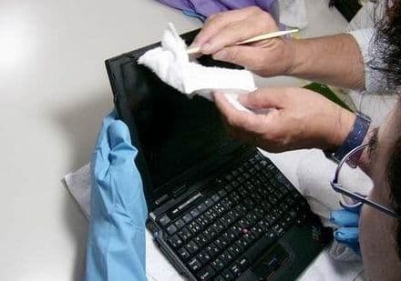 笔记本电脑屏幕如何清洗-第1张图片-王尘宇