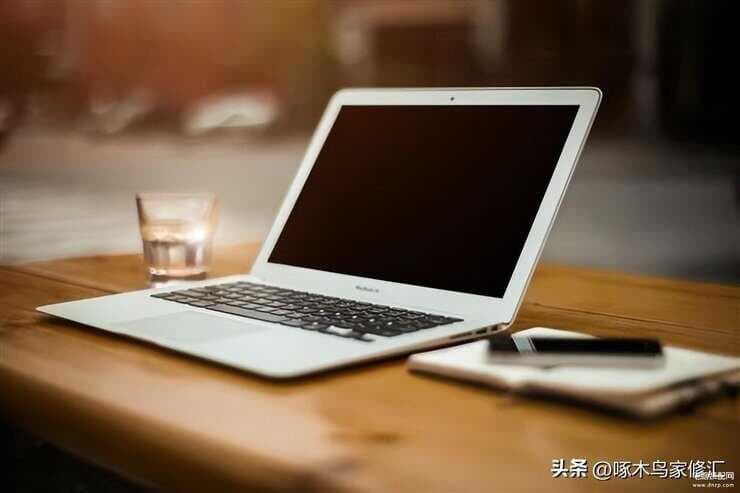 电脑开机黑屏 等好久一会才亮-第1张图片-王尘宇